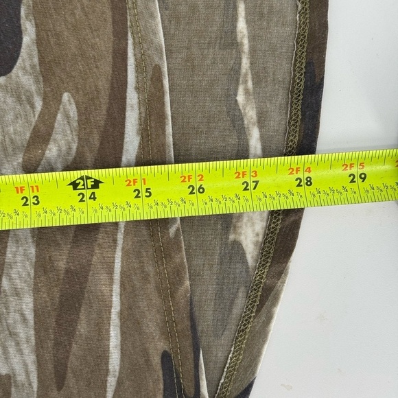 Zoe + Liv Women's Lightweight Crew Neck Camo T-Shirt - Picture 7 of 9